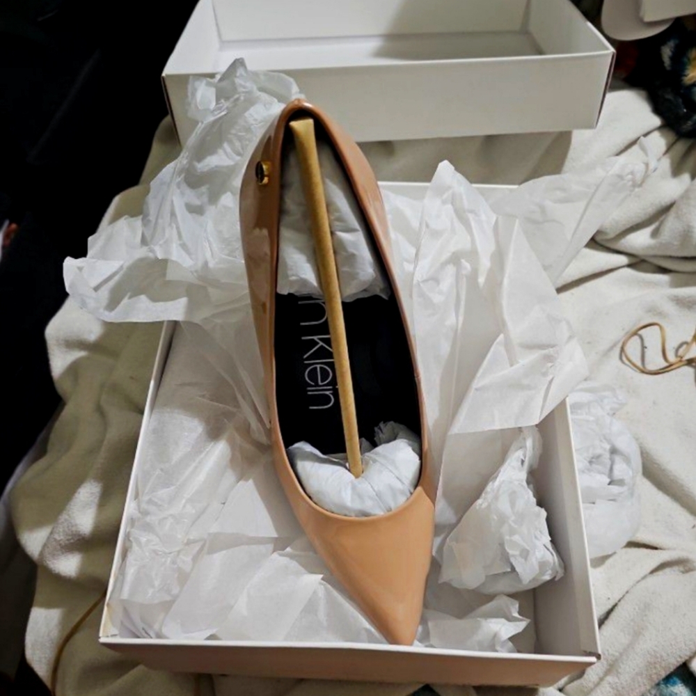 Pointed heels